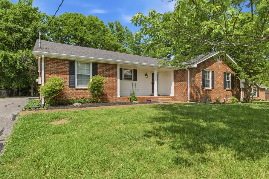 108 Ashlea Ct, Goodlettsville, TN 37072 - #2
