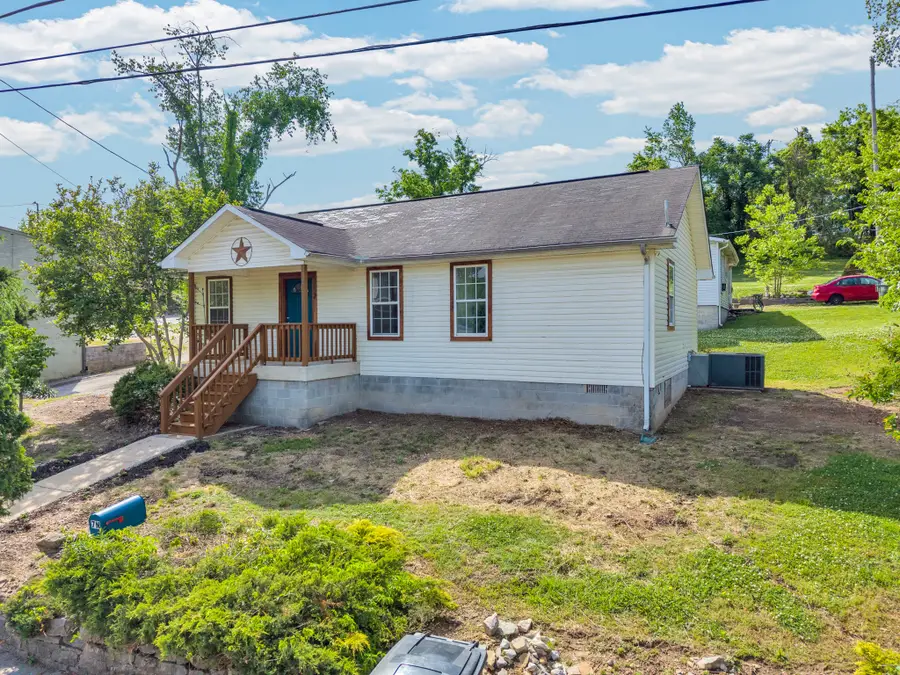 7 N Carter St, Sparta, TN 38583 - #3