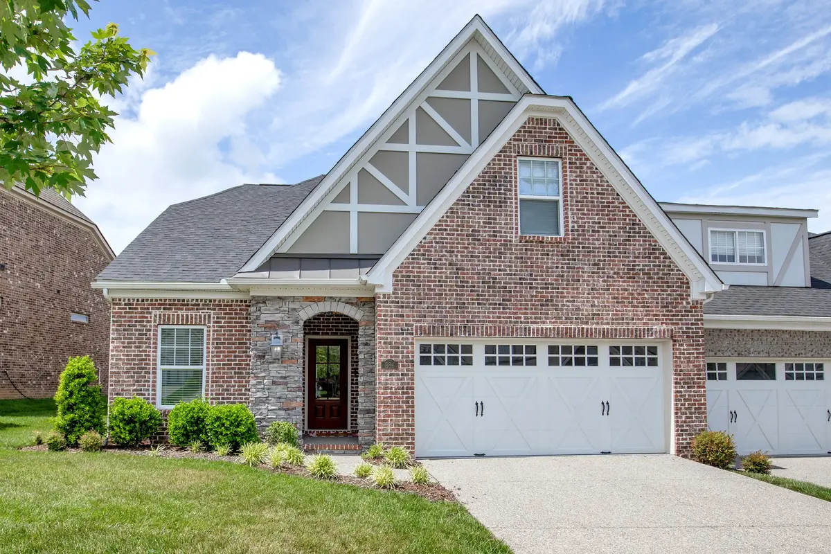 886 Cherry Grove Dr, Hendersonville, TN 37075 - #1