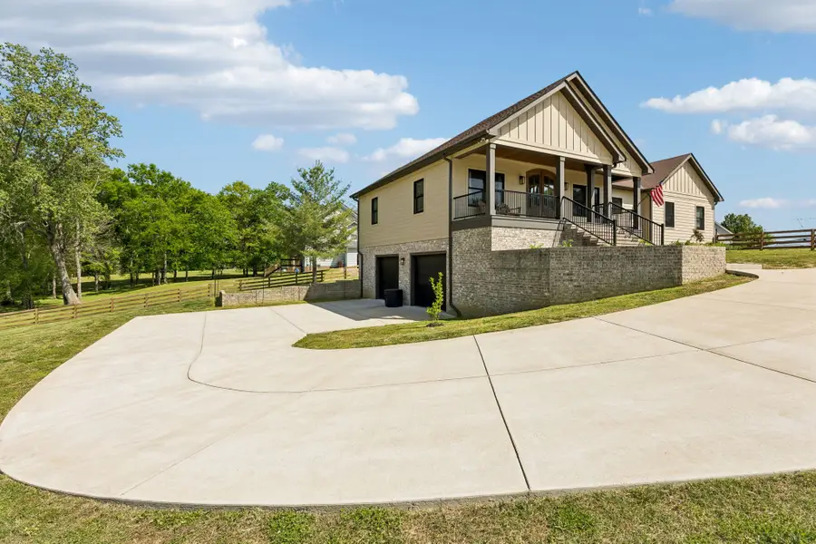 1201 Heelstone Ct, Columbia, TN 38401 - #3