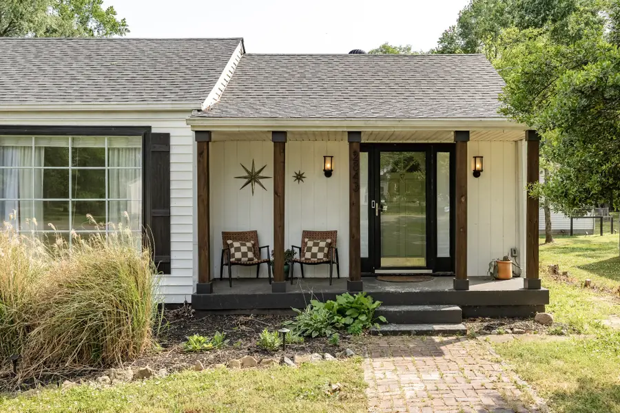 2843 Colonial Cir, Nashville, TN 37214 - #2
