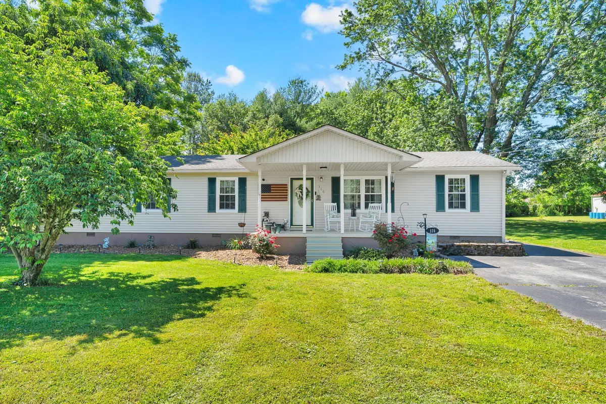 316 Davis St, Cowan, TN 37318 - #1