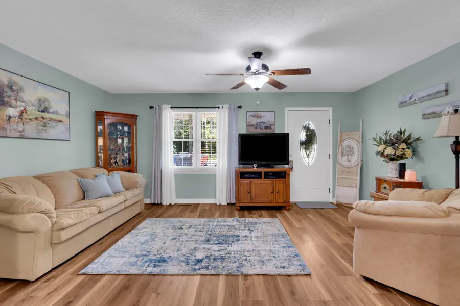 316 Davis St, Cowan, TN 37318 - #2