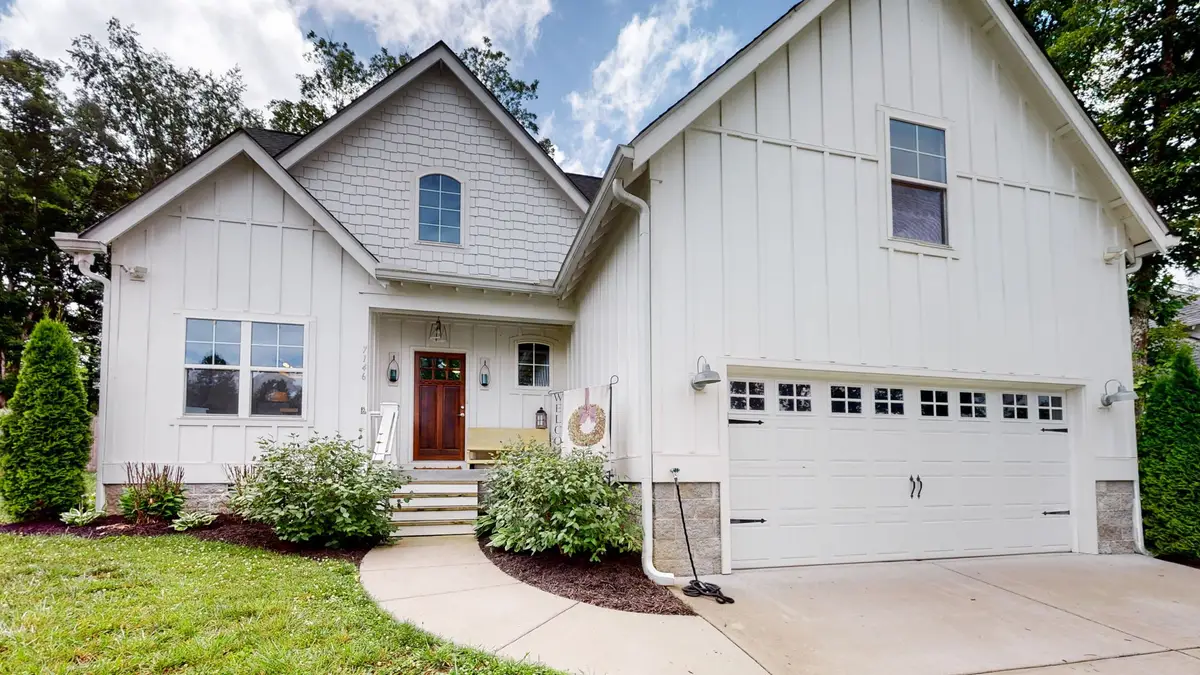 7146 Pepper Tree Cir, Fairview, TN 37062 - #1