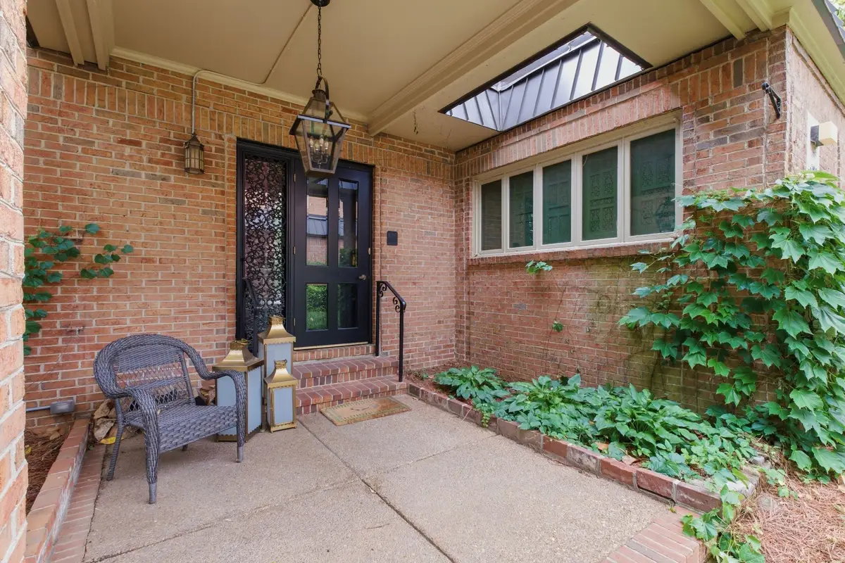 690 Timber Ln, Nashville, TN 37215 - #1
