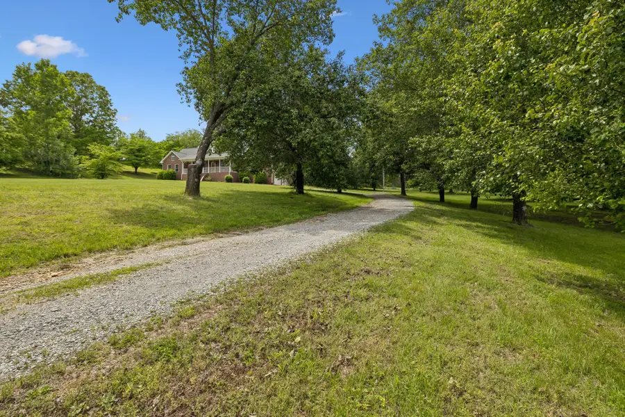 1915 Greenwood Rd, Charlotte, TN 37036 - #2