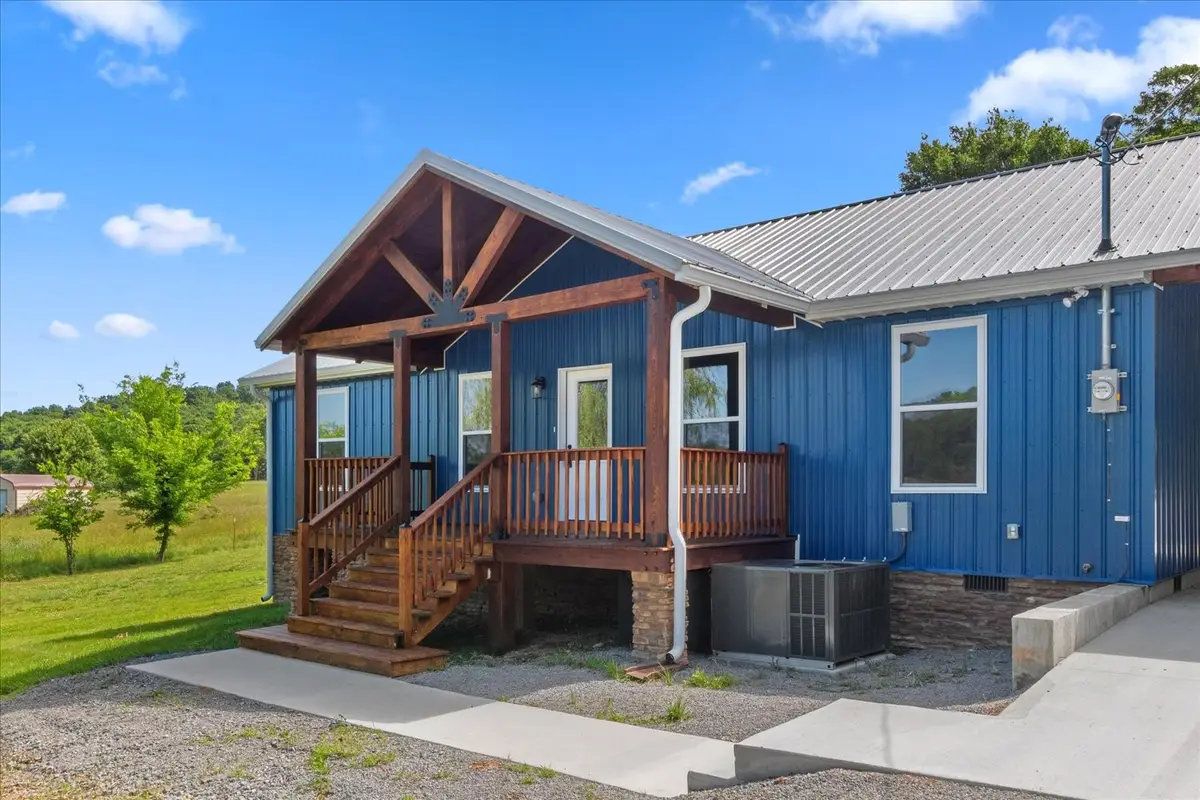 402 Cortner Hollow Rd, Petersburg, TN 37144 - #1