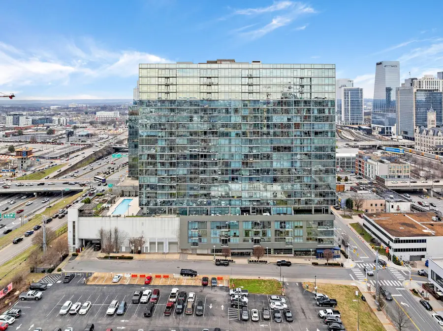 1212 Laurel St #1510, Nashville, TN 37203 - #2