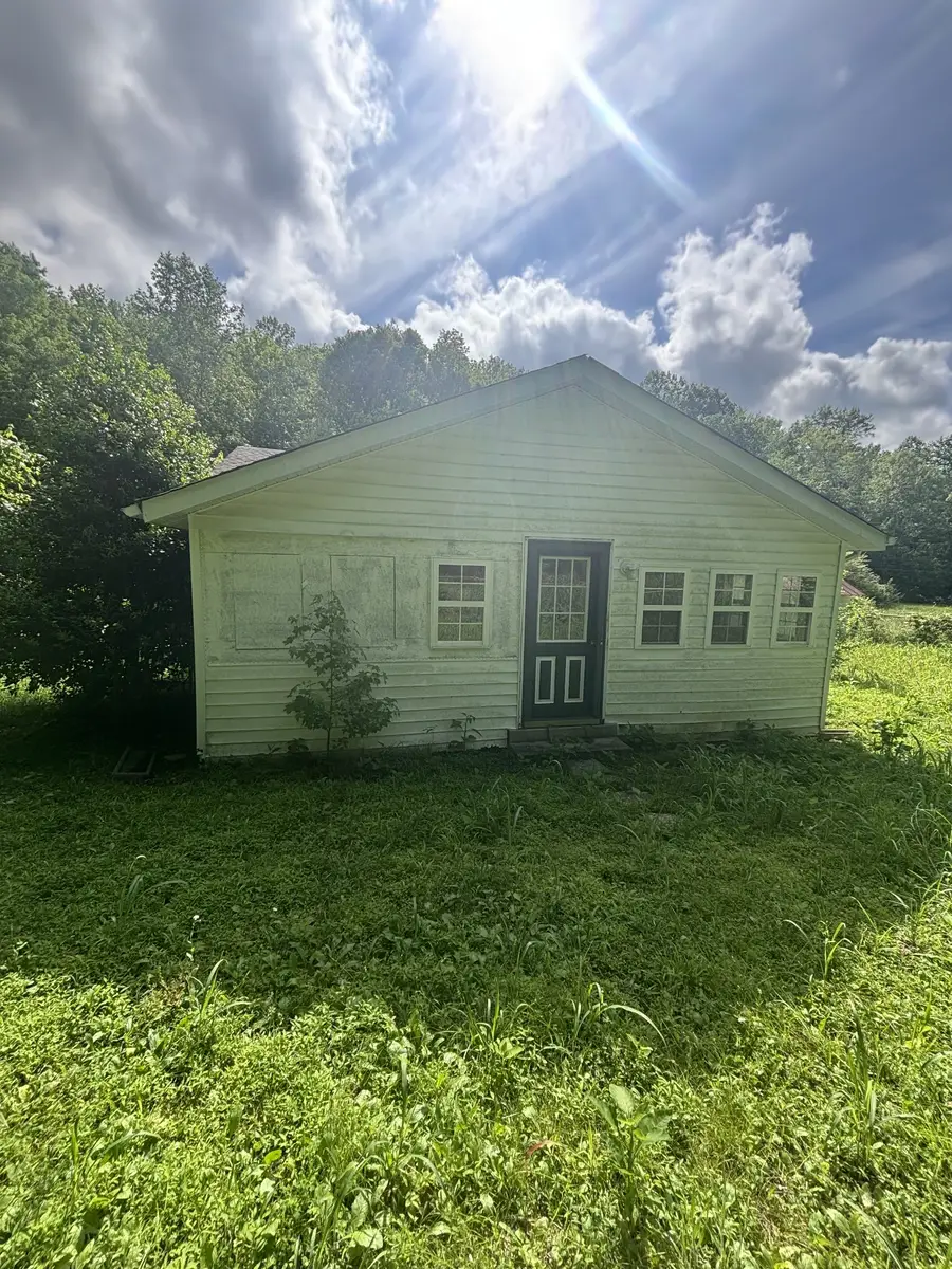 1501 Hatcher Hollow Rd, Mc Ewen, TN 37101 - #2