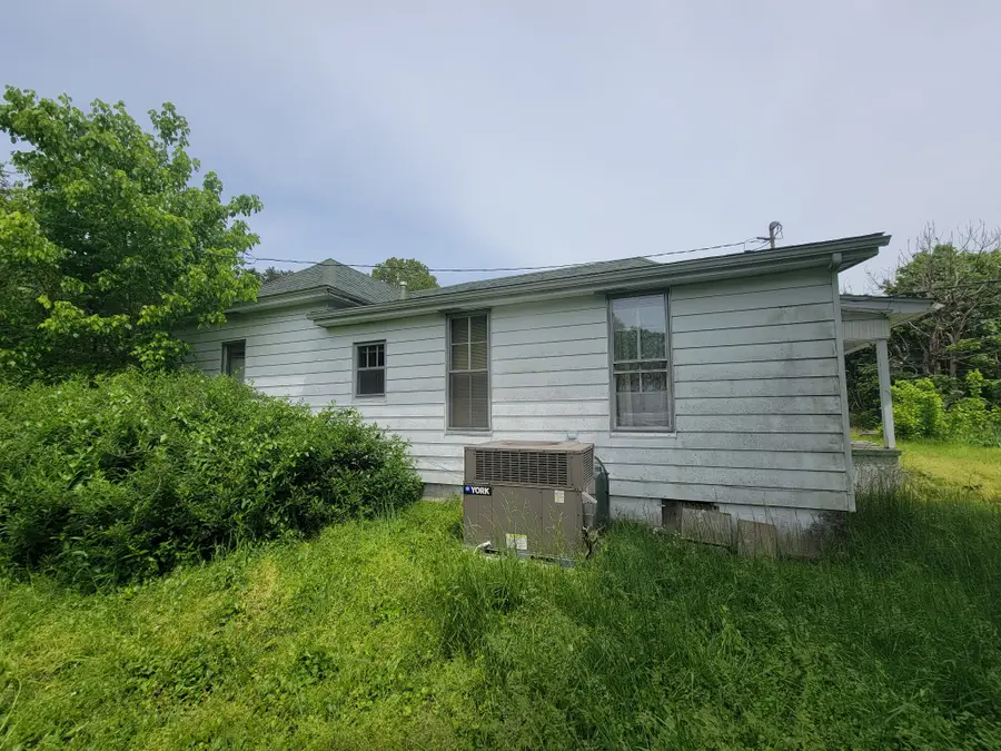 926 E Railroad St, Waverly, TN 37185 - #3