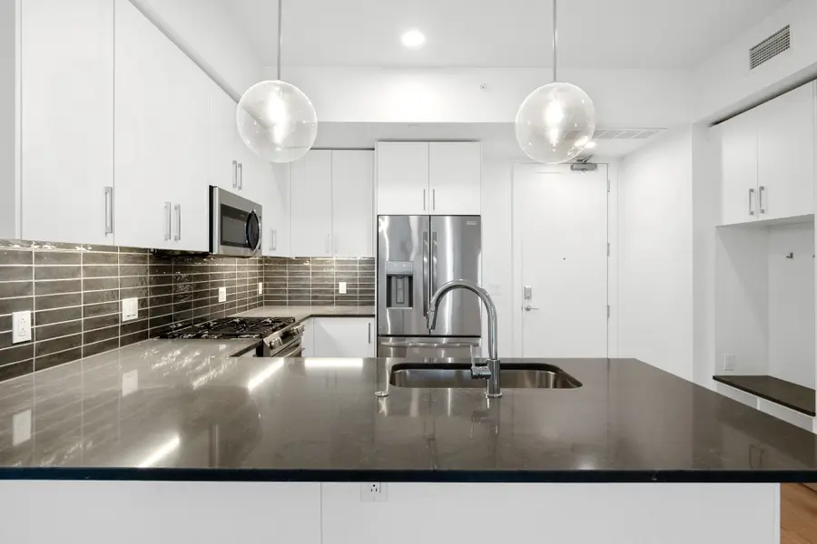 1212 Demonbreun St #A6 (H), Nashville, TN 37203 - #3