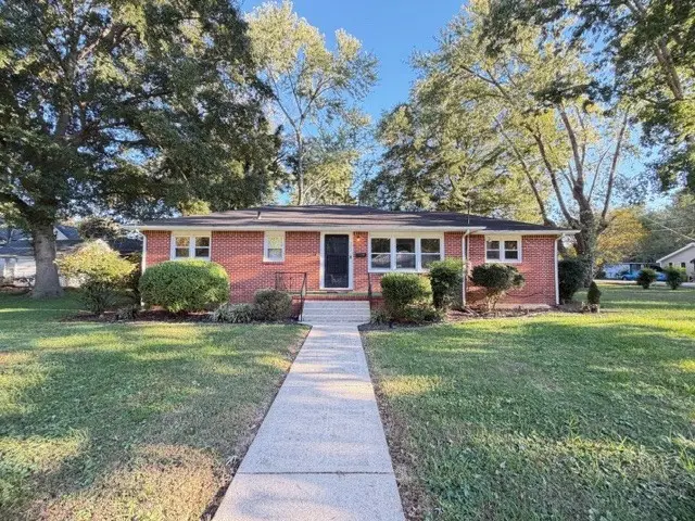 205 8th Ave Nw, Winchester, TN 37398 - #1