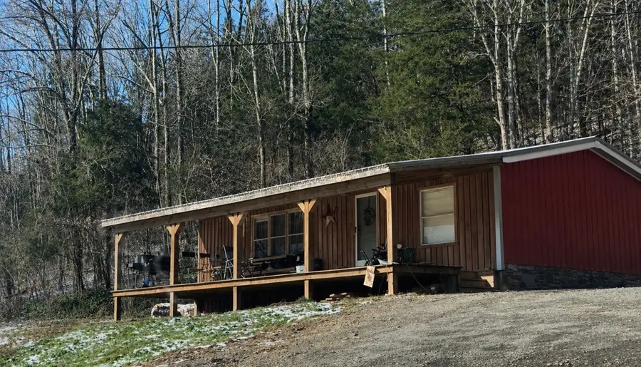 2832 New Harmony Rd, Hartsville, TN 37074 - #2
