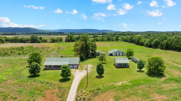 235 Breezy Knoll Ln, Morrison, TN 37357
