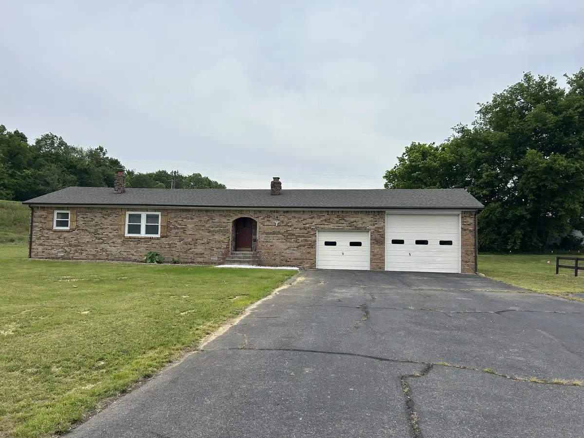 20 Ball Park Rd, Big Sandy, TN 38221 - #1