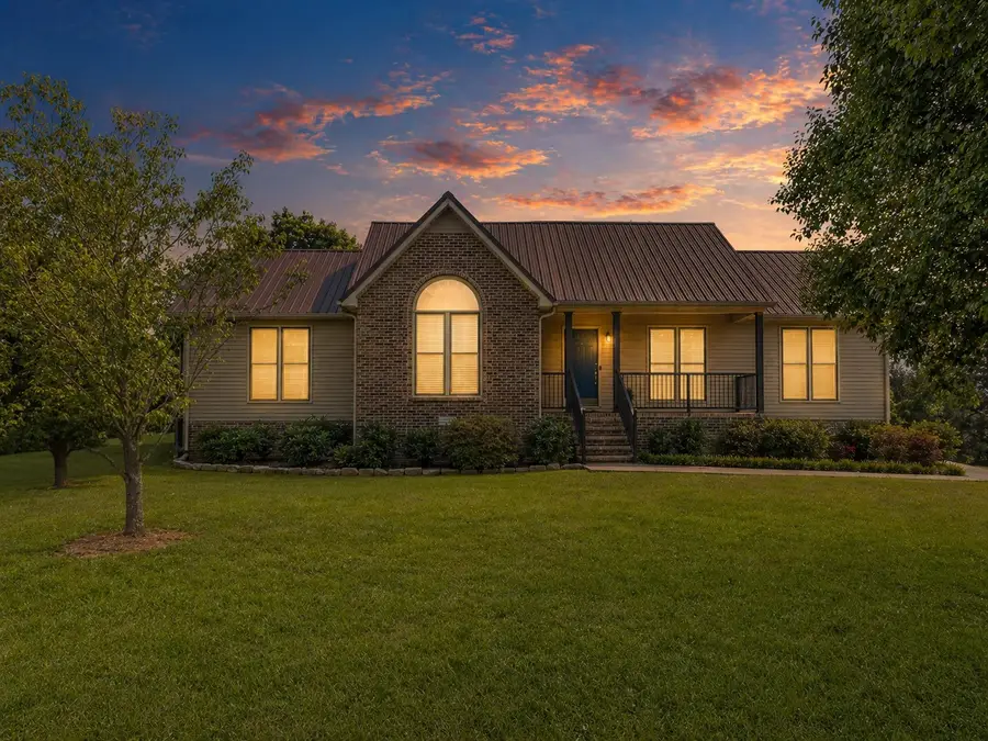 925 N Vine St, Winchester, TN 37398 - #2