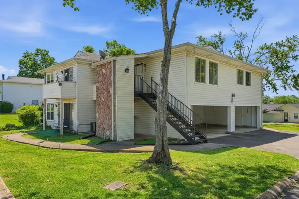 810 Bellevue Rd #202, Nashville, TN 37221