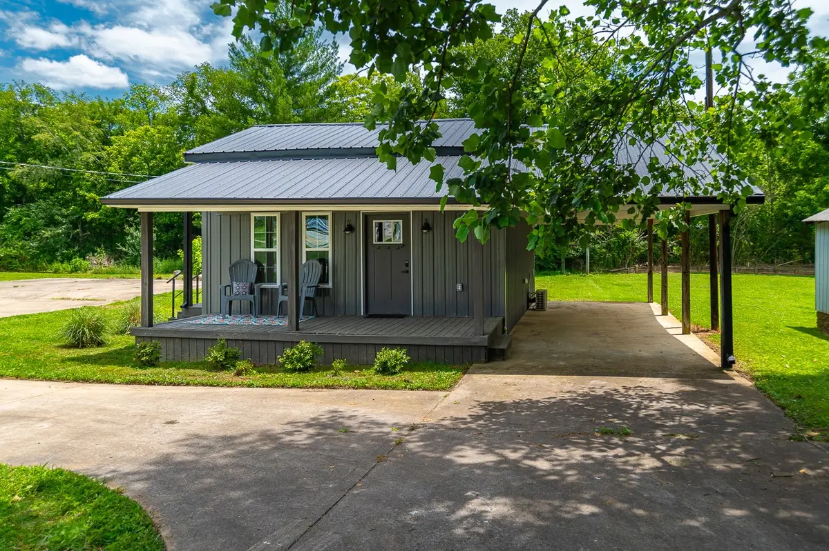 941 Shelbyville Hwy, Fayetteville, TN 37334 - #1