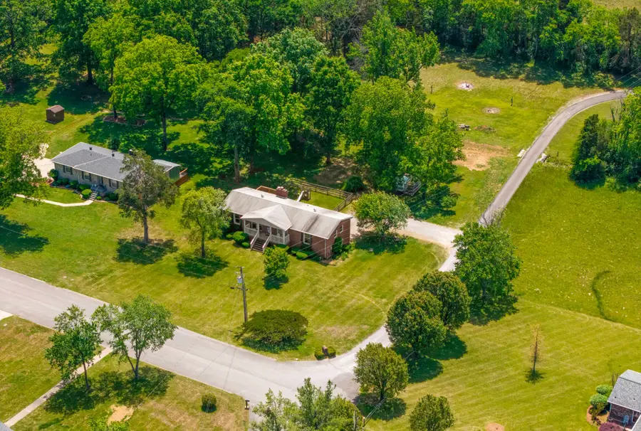 817 Fredricksburg Rd, Mount Juliet, TN 37122 - #3