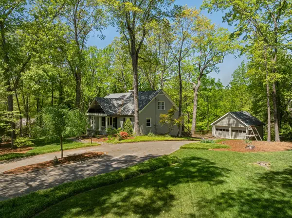 111 Riverpoint Road, Signal Mountain, TN 37377