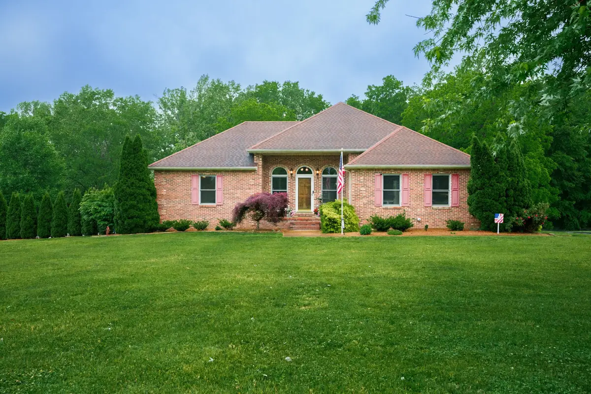 778 Fox Run Ln, Lafayette, TN 37083 - #1