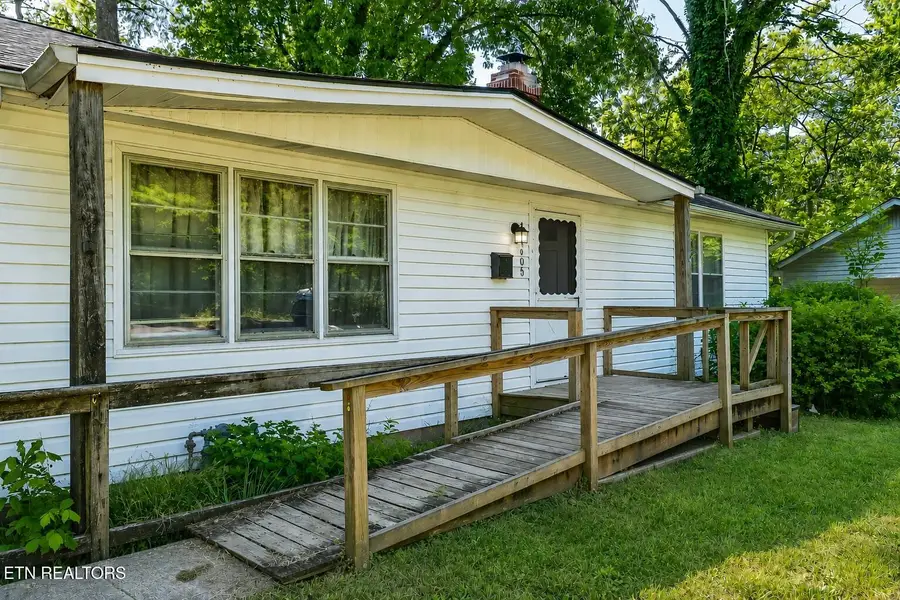105 Rand Circle, Oak Ridge, TN 37830 - #2