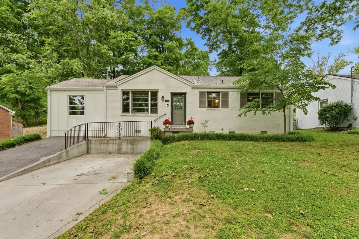 520 Cottonwood Dr, Nashville, TN 37214 - #1