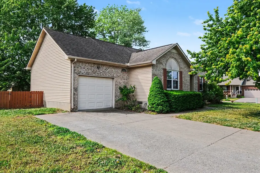 2500 Park Green Ln, Old Hickory, TN 37138 - #2