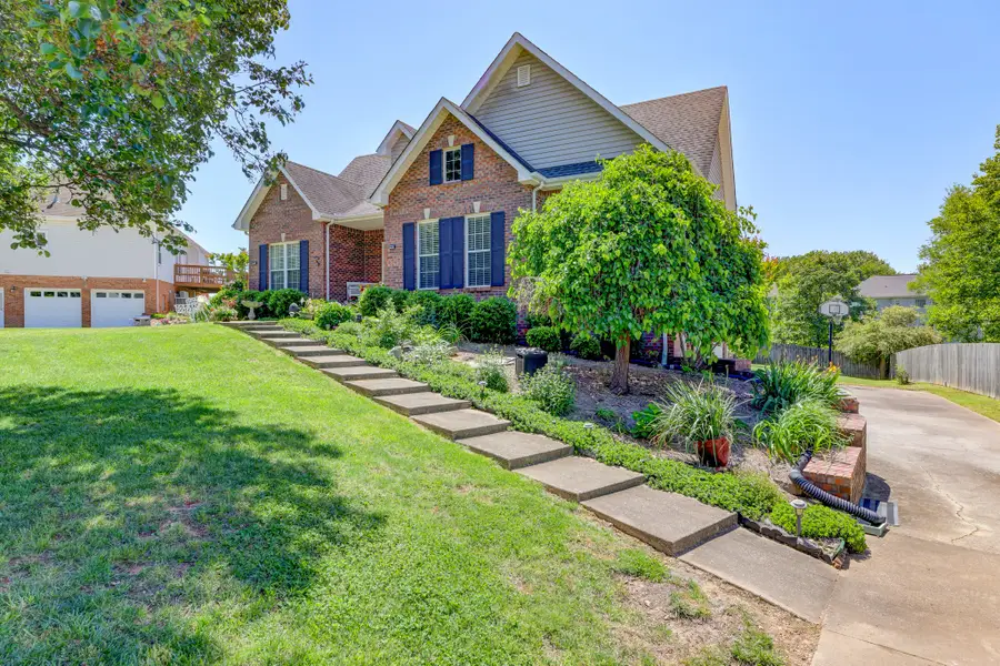 296 Longview Ct, Clarksville, TN 37043 - #3