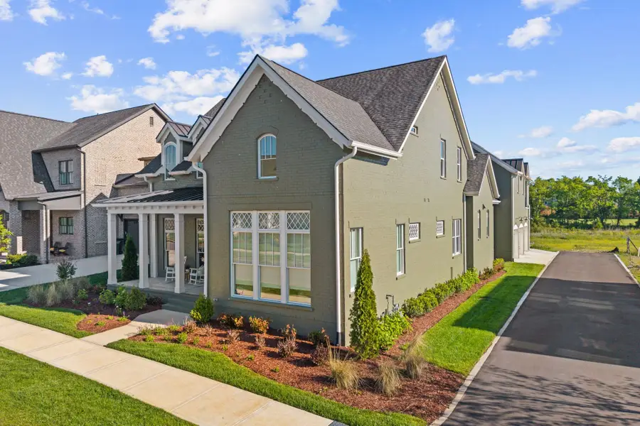 1304 Mcquiddy Rd, Nashville, TN 37221 - #3