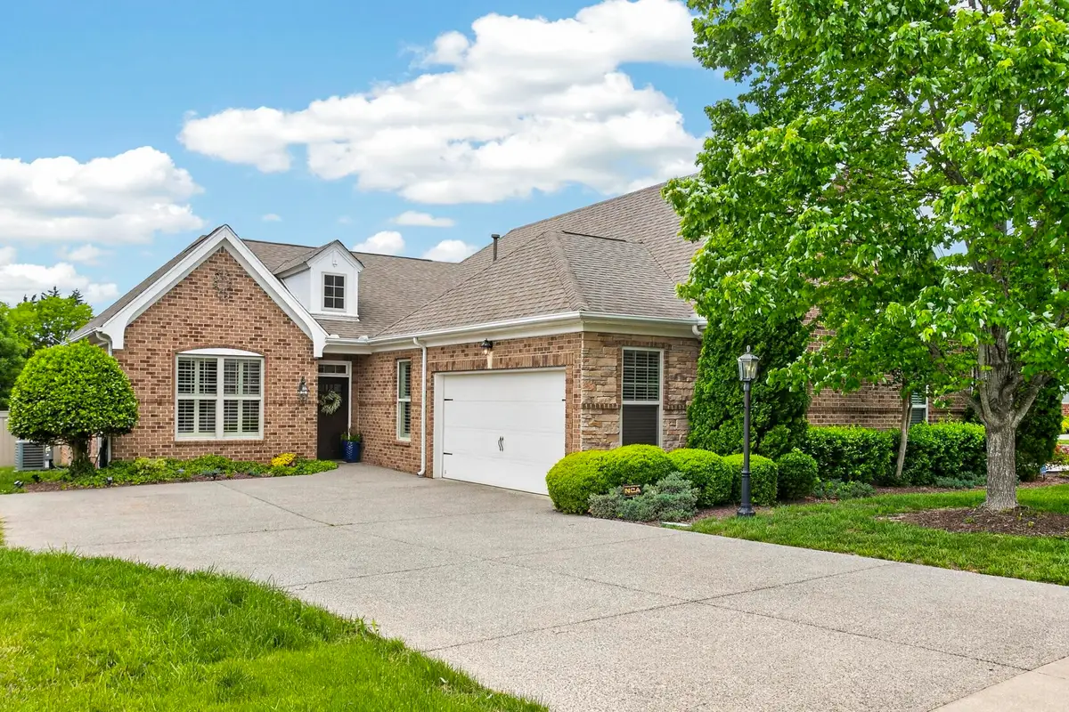 198 Cobbler Cir, Hendersonville, TN 37075 - #1