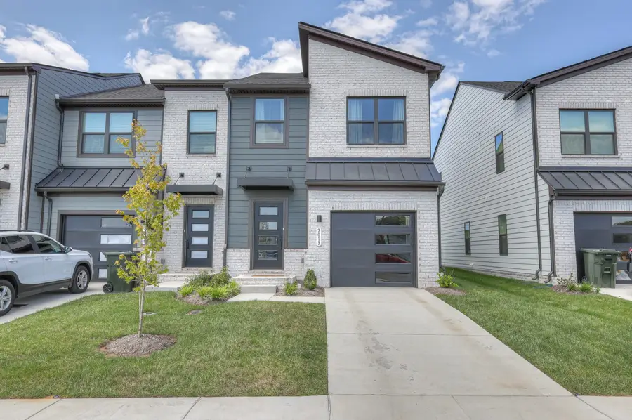 2013 Walnut Ln, Gallatin, TN 37066 - #2