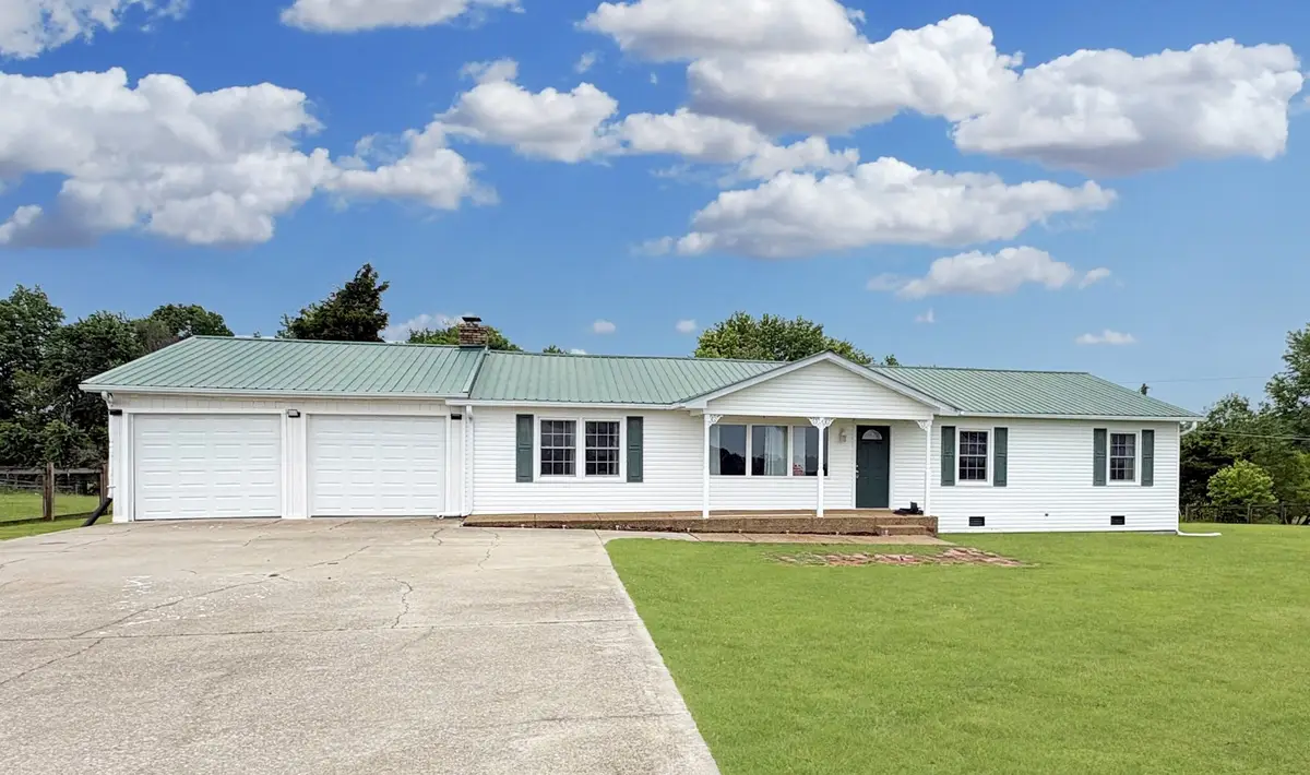 1390 Cooley Ford Rd, Tennessee Ridge, TN 37178 - #1