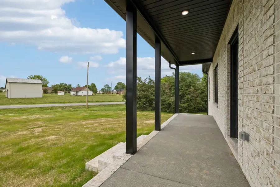 1702 Ellington Dr, Lafayette, TN 37083 - #3