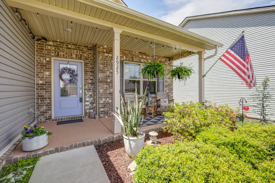 2925 Hen Brook Dr, Columbia, TN 38401 - #2