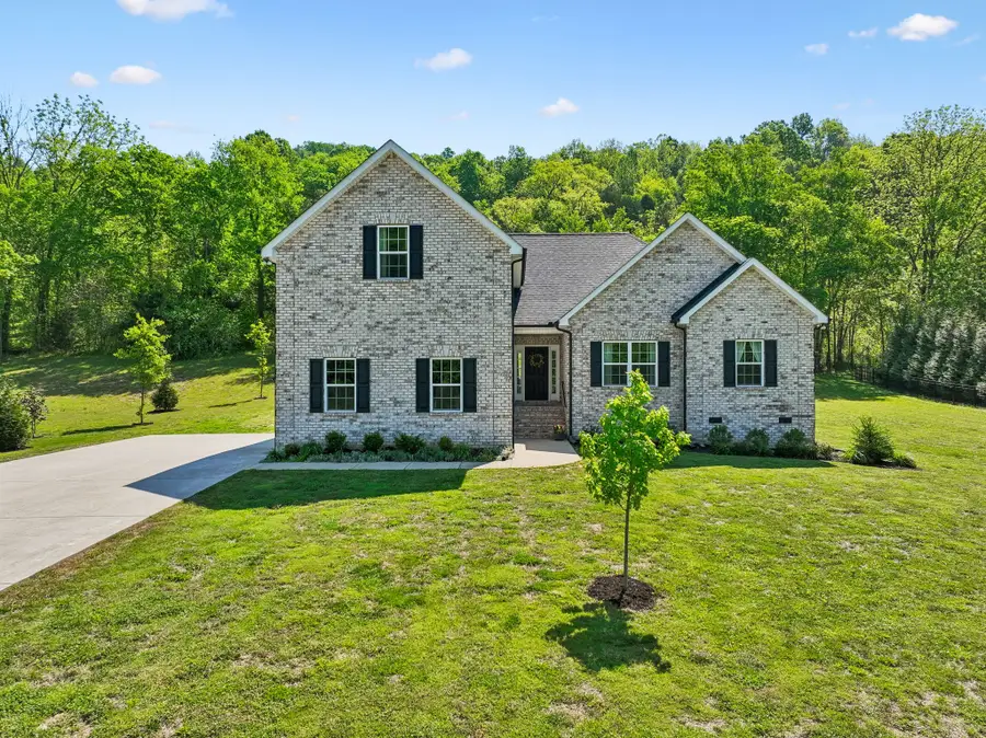 135 Hillside Cove Dr, Woodbury, TN 37190 - #2
