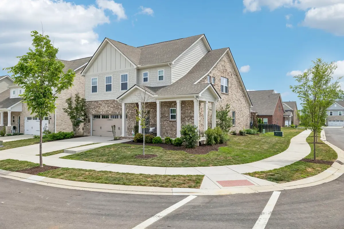 702 Omaha Dr, Gallatin, TN 37066 - #1