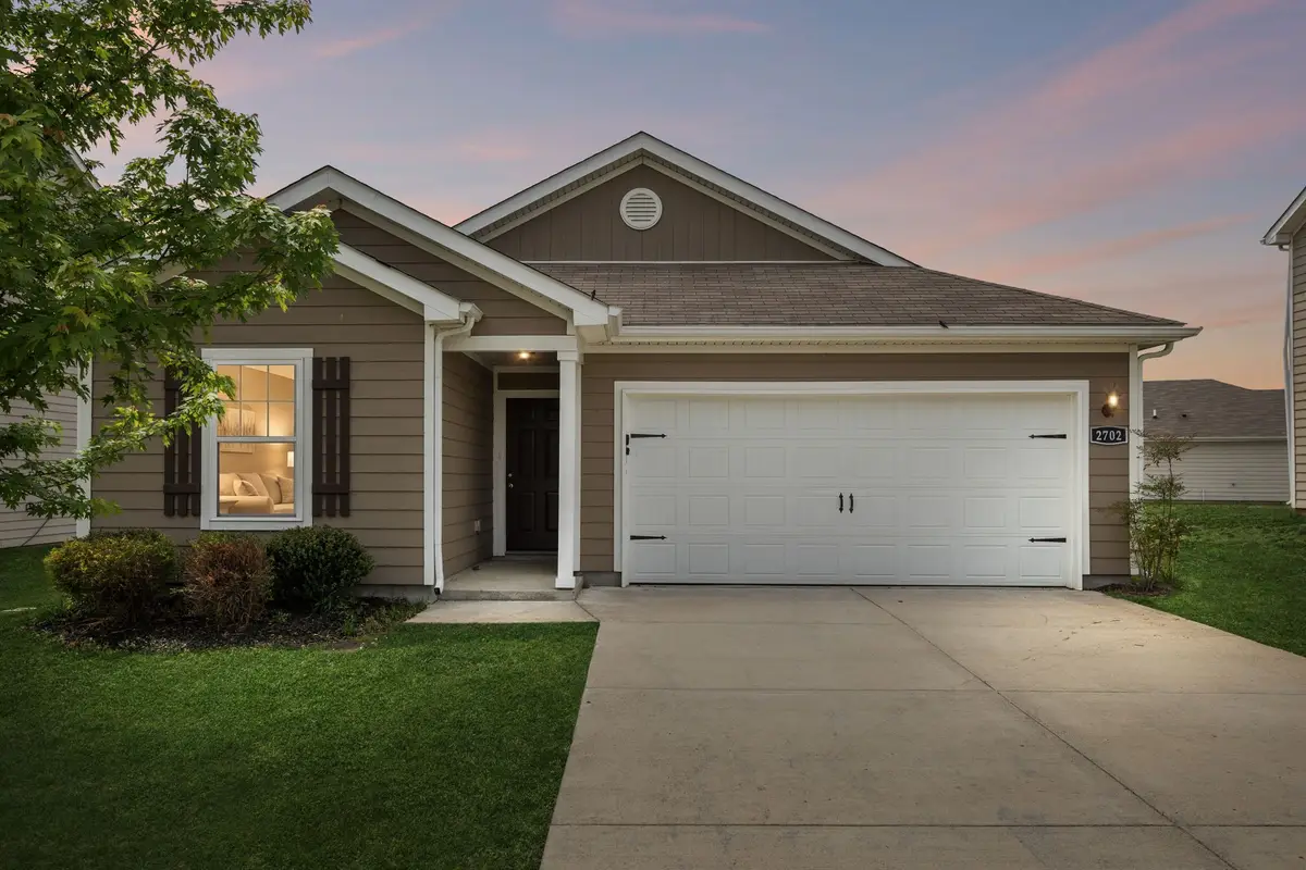 2702 Swarm Ct, Columbia, TN 38401 - #1