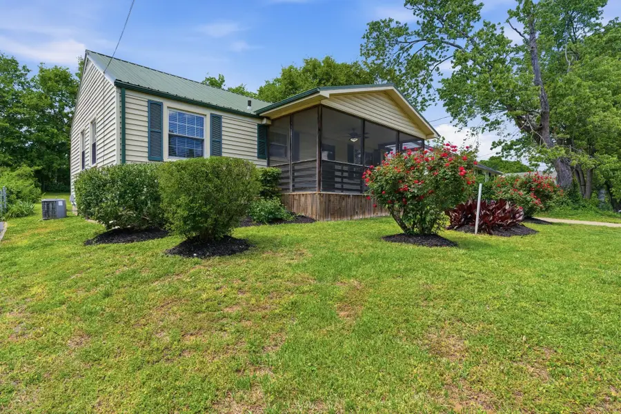 5615 Meadowcrest Ln, Nashville, TN 37209 - #2