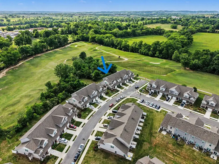 685 Birdie Dr, Spring Hill, TN 37174 - #2
