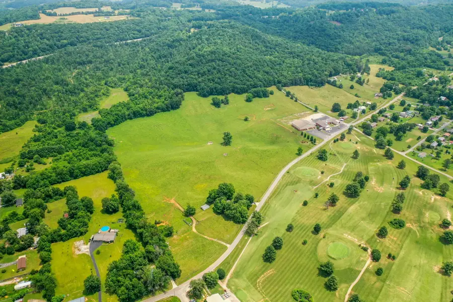 1364 Country Club Rd, Sparta, TN 38583 - #3