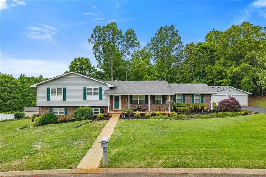 1107 Brentwood Drive, Etowah, TN 37331 - #2