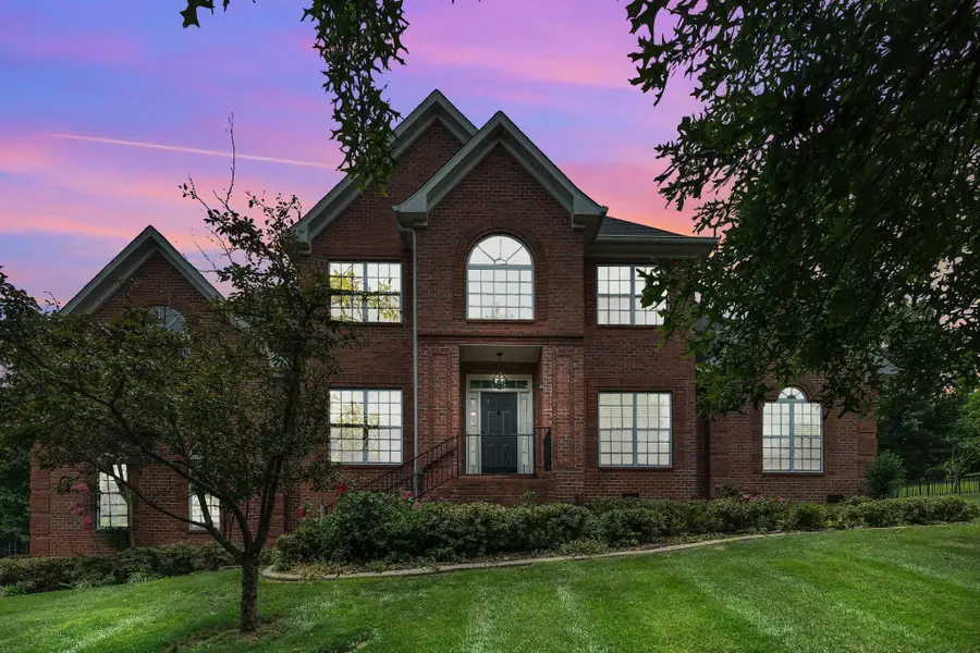 1046 Island Brook Dr, Hendersonville, TN 37075 - #2