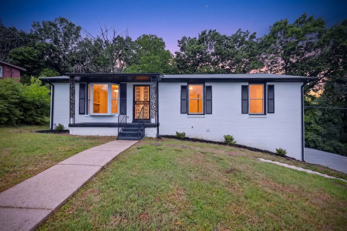 4079 Fairmeade Dr, Nashville, TN 37218 - #1