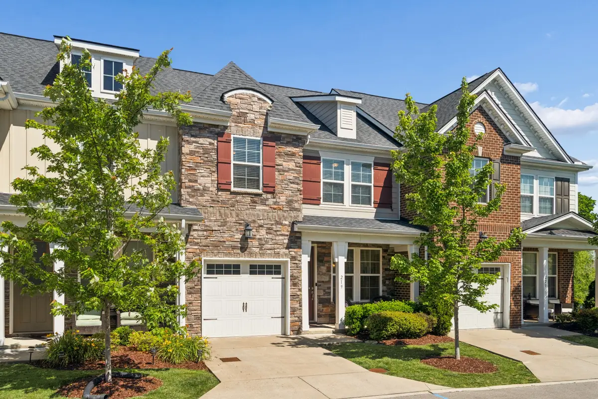 219 Esker Dr, Mount Juliet, TN 37122 - #1