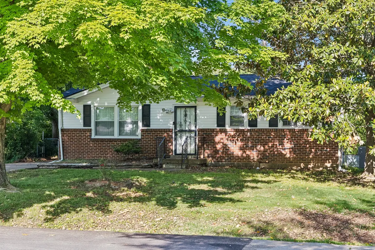 810 Country Club Dr, Clarksville, TN 37043 - #1