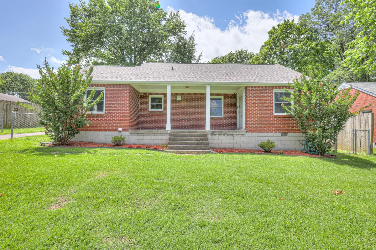 208 Walnut Hill Dr, Nashville, TN 37214 - #1