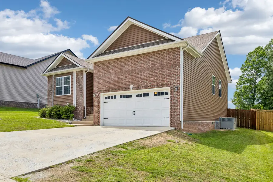 1149 Racker Dr, Clarksville, TN 37043 - #2