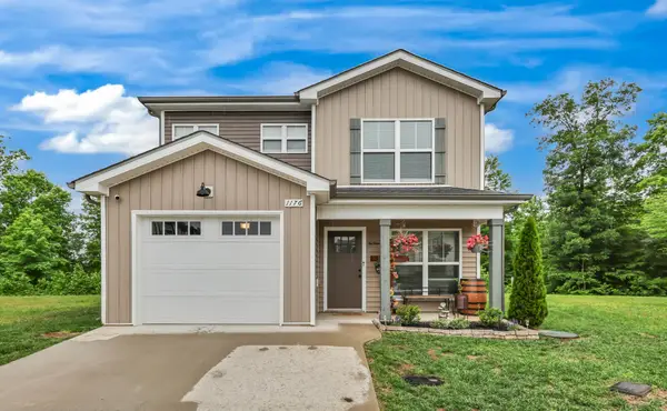 1176 Cottonwood Dr, Clarksville, TN 37040