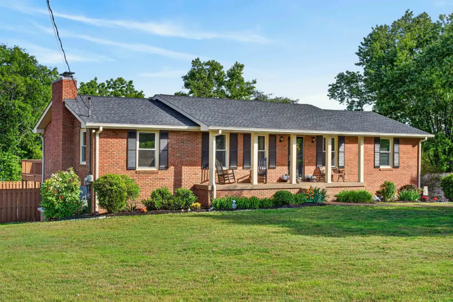 609 Emily Dr, Goodlettsville, TN 37072 - #2